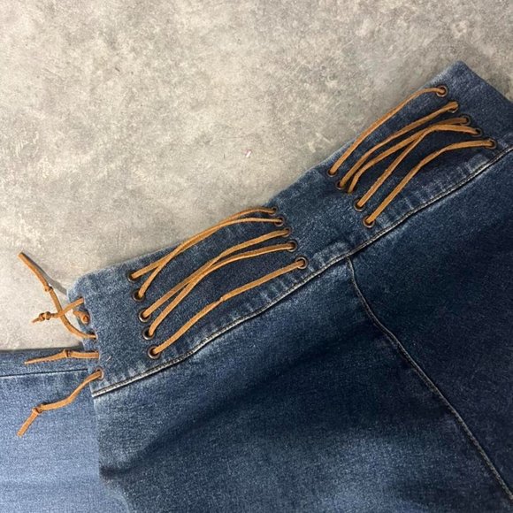 vintage lei flare jeans with faux leather ties - Picture 4 of 5